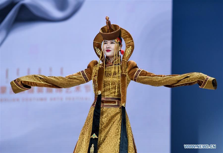 CHINA-INNER MONGOLIA-HOHHOT-COSTUME FESTIVAL (CN)