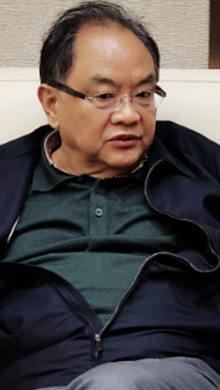 中央文史研究館館員、中國文聯(lián)原副主席、中國文藝評(píng)論家協(xié)會(huì)原主席、著名文藝評(píng)論家仲呈祥