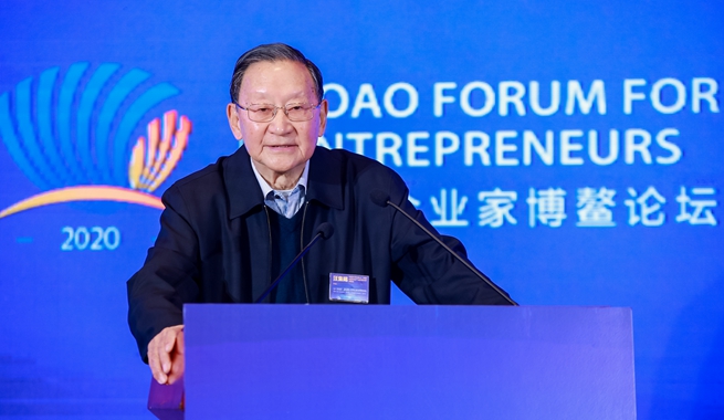 中國(guó)科學(xué)院院士，國(guó)際歐亞科學(xué)院院士，中國(guó)地源熱泵產(chǎn)業(yè)聯(lián)盟名譽(yù)理事長(zhǎng)汪集暘演講