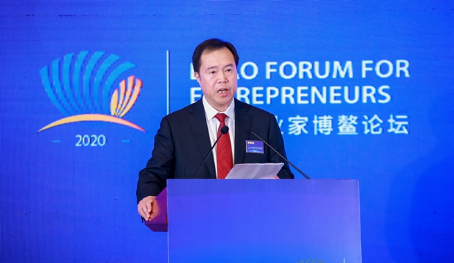 中鐵高新工業(yè)股份有限公司黨委書(shū)記、董事長(zhǎng)易鐵軍演講