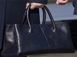 彭麗媛訪(fǎng)俄手提包為定做