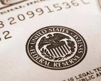 【財經(jīng)翻譯官】美聯(lián)儲的&ldquo;零息+量寬&rdquo;意味著什么？