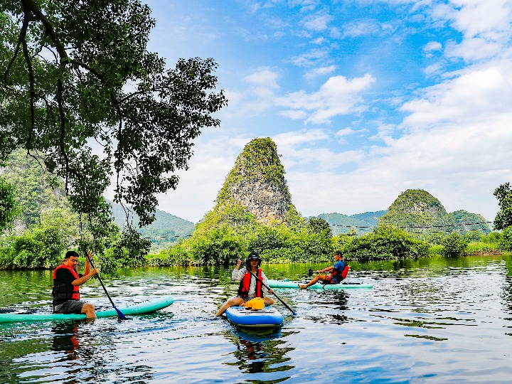 追光丨房車、帳篷、太空艙&hellip;&hellip;你想要的露營裝備這里都有