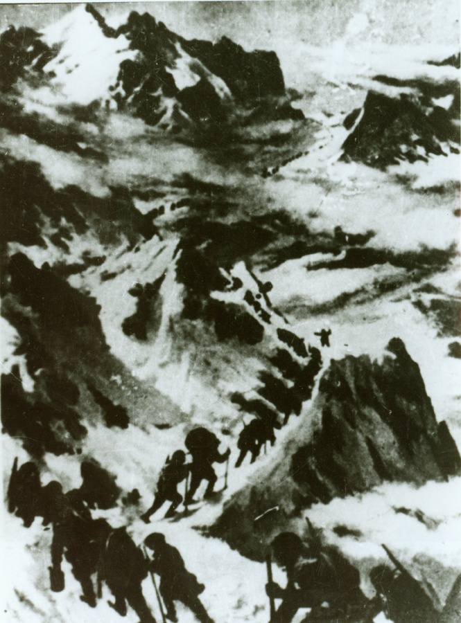 &uarr;資料圖片：紅軍過(guò)打鼓山。（圖片由陸軍第16集團(tuán)軍某紅軍團(tuán)提供）