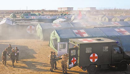 某旅實(shí)戰(zhàn)冬訓(xùn) &ldquo;變形金剛&rdquo;在硝煙中緊急保障