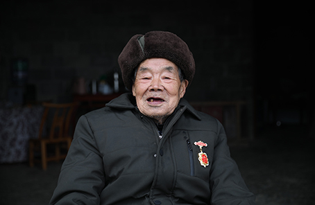 &ldquo;死守陣地，決不能后退一寸&rdquo;&mdash;&mdash;記抗美援朝老兵黃忠茂