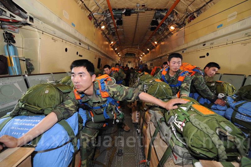 沈玲作品：震區(qū)采訪(fǎng)手記