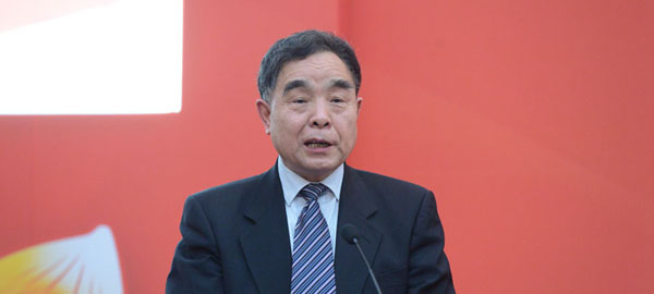 全國(guó)人大教科文衛(wèi)委員會(huì)主任委員、清華大學(xué)新聞出版學(xué)院院長(zhǎng)柳斌杰致辭