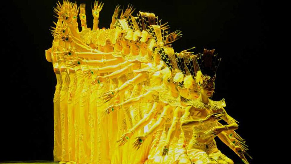 國僑辦&ldquo;四海同春&rdquo;藝術(shù)團在巴西里約熱內(nèi)盧進行慰僑演出