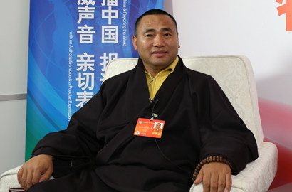 全國(guó)政協(xié)委員東寶仲巴&middot;呼圖克圖做客新華網(wǎng)、中國(guó)政府網(wǎng)兩會(huì)訪談