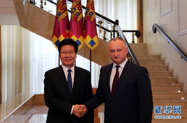 （XHDW）（1）摩爾多瓦總統(tǒng)多東、總理菲利普會(huì)見(jiàn)張春賢
