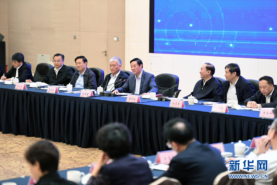 5月11日，中宣部在深圳召開深化文化體制改革座談會(huì)。中共中央政治局委員、中央書記處書記、中宣部部長劉奇葆出席會(huì)議并講話。 新華社記者張領(lǐng) 攝