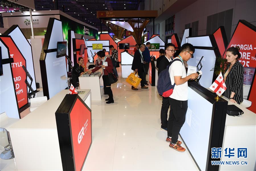 （新華全媒頭條&middot;聚焦進口博覽會&middot;圖文互動）（8）匯聚世界經(jīng)濟前行的浩蕩潮流&mdash;&mdash;從首屆中國國際進口博覽會看全球合作發(fā)展新趨勢