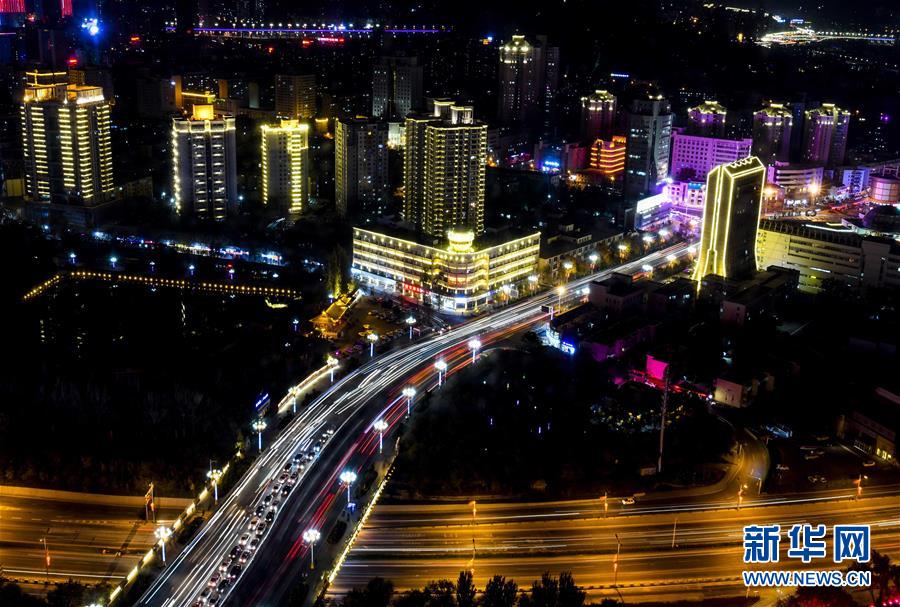 (兩會前夕看落實·圖文互動)(1)牢記囑托增進(jìn)民族團結(jié) 凝心聚力建設(shè)美麗新疆——新疆落實習(xí)近平總書記全國兩會重要講話精神紀(jì)實