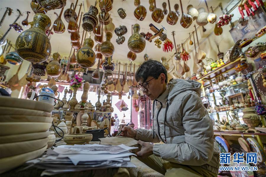 (兩會前夕看落實·圖文互動)(2)牢記囑托增進(jìn)民族團結(jié) 凝心聚力建設(shè)美麗新疆——新疆落實習(xí)近平總書記全國兩會重要講話精神紀(jì)實