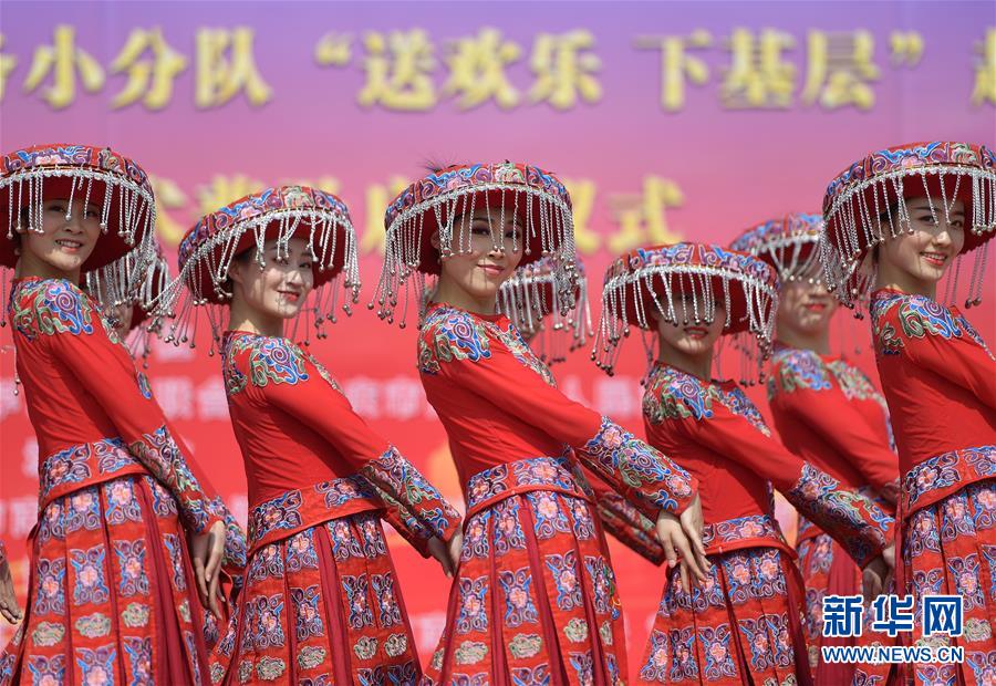 （新華全媒頭條&middot;兩會(huì)精神看落實(shí)&middot;圖文互動(dòng)）（1）把握時(shí)代脈搏　聆聽(tīng)時(shí)代聲音&mdash;&mdash;落實(shí)全國(guó)兩會(huì)精神堅(jiān)定文化自信述評(píng)