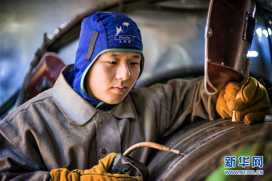 （新華全媒頭條&middot;愛國情 奮斗者&middot;圖文互動）（3）以青春之我，創(chuàng)青春中國&mdash;&mdash;寫在五四運動100周年之際