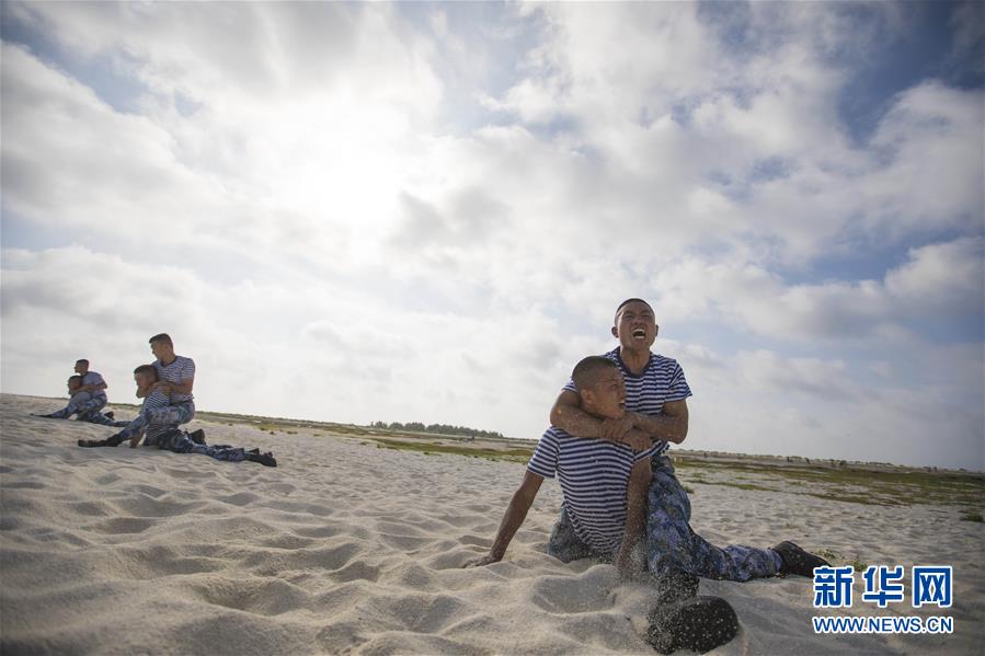 （壯麗70年&middot;奮斗新時代&middot;新華全媒頭條&middot;圖文互動）（5）&ldquo;你在我的航程上，我在你的視線里&rdquo;&mdash;&mdash;走進(jìn)海軍西沙中建島官兵的五彩世界