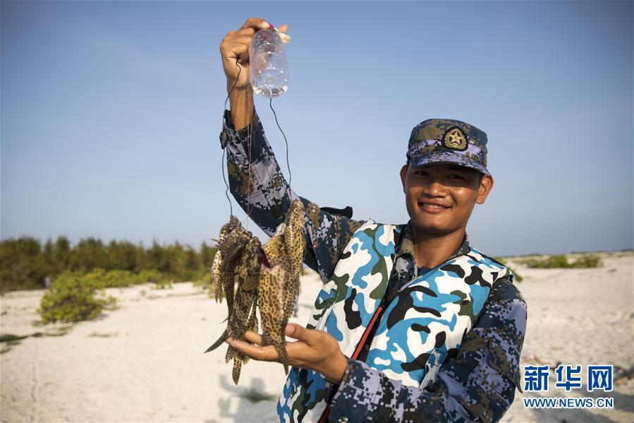 （壯麗70年&middot;奮斗新時(shí)代&middot;新華全媒頭條&middot;圖文互動(dòng)）（11）&ldquo;你在我的航程上，我在你的視線里&rdquo;&mdash;&mdash;走進(jìn)海軍西沙中建島官兵的五彩世界