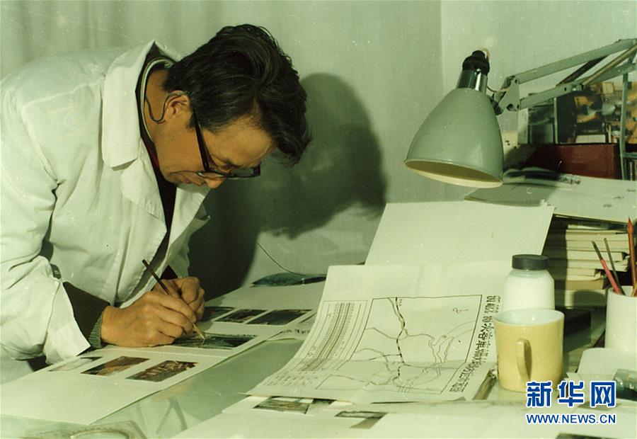 （新華全媒頭條&middot;時代先鋒&middot;圖文互動）（11）傳奇的英雄 無悔的忠誠&mdash;&mdash;記刑偵痕跡檢驗專家崔道植