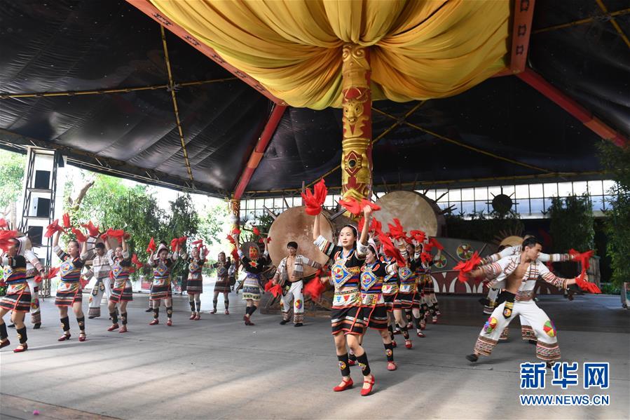 （圖文互動）（2）從&ldquo;最后定族&rdquo;到&ldquo;率先脫貧&rdquo;&mdash;&mdash;我國第56個(gè)民族基諾族脫貧記事