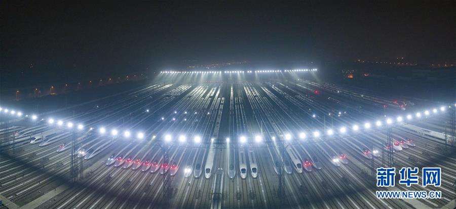 （壯麗70年&middot;奮斗新時(shí)代&mdash;&mdash;共和國(guó)發(fā)展成就巡禮）（1）人暢其行、貨暢其流&mdash;&mdash;共和國(guó)交通運(yùn)輸業(yè)發(fā)展成就巡禮