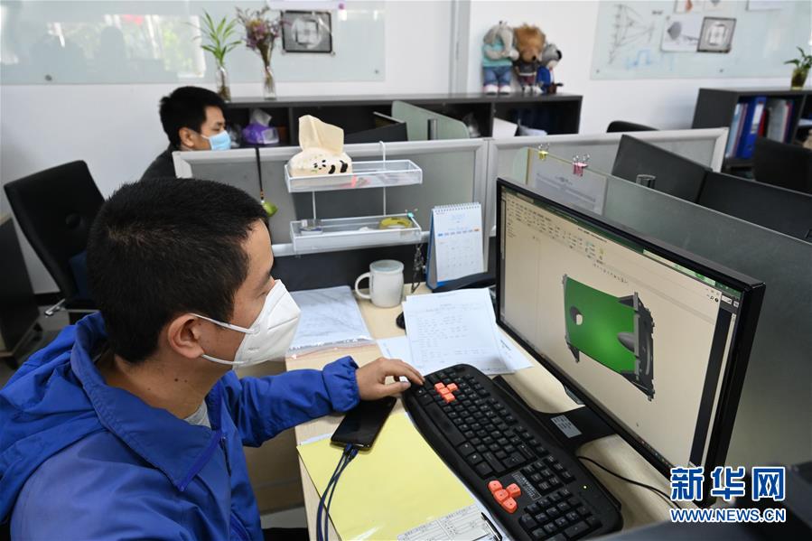 (來自經(jīng)濟(jì)前沿的故事·企業(yè)復(fù)工復(fù)產(chǎn)·圖文互動)(3)“危機(jī)中發(fā)現(xiàn)新商機(jī)”——中國科技制造企業(yè)復(fù)工復(fù)產(chǎn)觀察