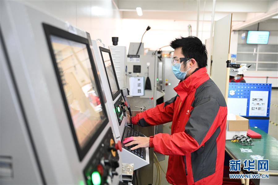 (來自經(jīng)濟(jì)前沿的故事·企業(yè)復(fù)工復(fù)產(chǎn)·圖文互動)(7)“危機(jī)中發(fā)現(xiàn)新商機(jī)”——中國科技制造企業(yè)復(fù)工復(fù)產(chǎn)觀察