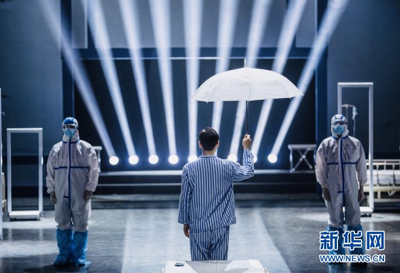（圖文互動(dòng)）（1）天津人藝推出抗擊疫情舞臺(tái)情景劇致敬&ldquo;白衣天使&rdquo;