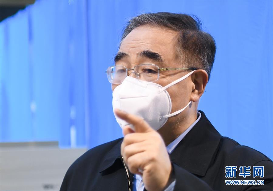 （聚焦疫情防控&middot;圖文互動(dòng)）（7）分秒必爭(zhēng)！一切為了治病救人&mdash;&mdash;中國抗疫生命至上的生動(dòng)實(shí)踐