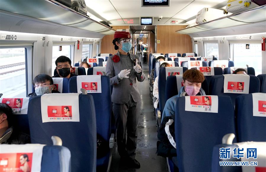 （聚焦疫情防控&middot;圖文互動(dòng)）（5）團(tuán)結(jié)起來！我們?nèi)f眾一心！&mdash;&mdash;中國(guó)抗疫人民力量的生動(dòng)實(shí)踐