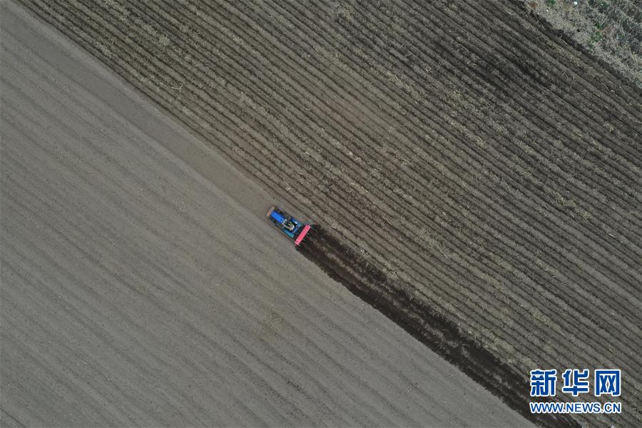 (新華全媒頭條·兩會特別報道·圖文互動)(5)守住底線 穩(wěn)中求進(jìn)——從全國兩會看“六穩(wěn)”“六保”如何發(fā)力