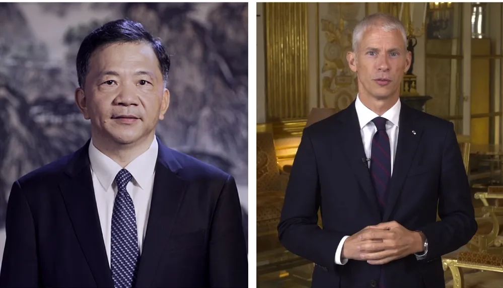 中宣部副部長，中央廣播電視總臺(tái)臺(tái)長、  總編輯慎海雄與法國文化部部長弗蘭克&middot;里斯特  共同宣布項(xiàng)目啟動(dòng)