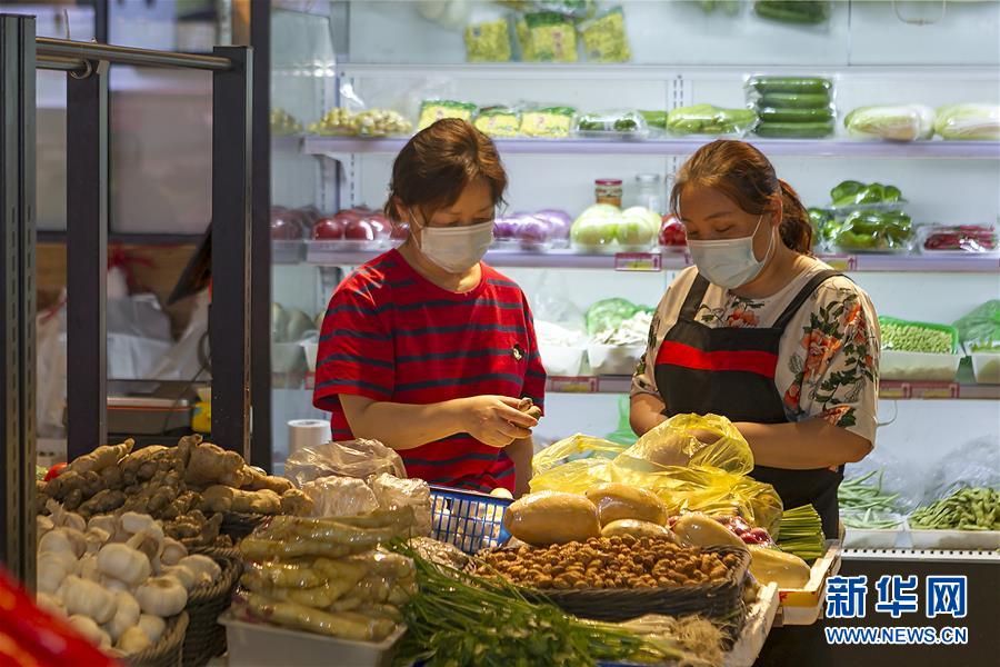 （圖文互動）（3）告別臟亂，留住溫情&mdash;&mdash;上海鬧市小菜場見聞