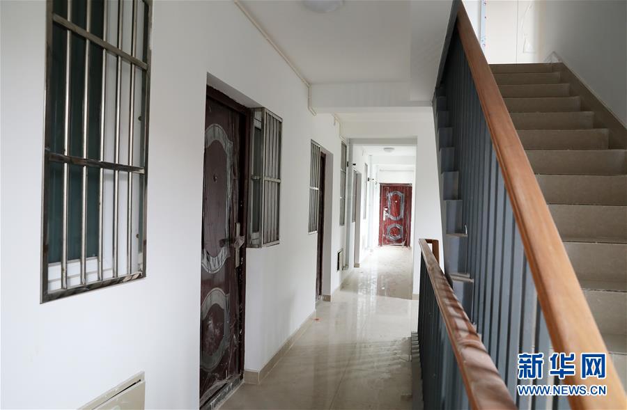 (走向我們的小康生活·圖文互動(dòng))(3)原地搬新家:上海城市更新里的“幸福味道”