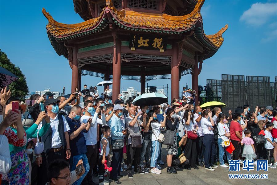 （新華全媒頭條&middot;圖文互動(dòng)）（2）大美中國(guó)看活力&mdash;&mdash;來(lái)自國(guó)慶黃金周的一線(xiàn)觀察