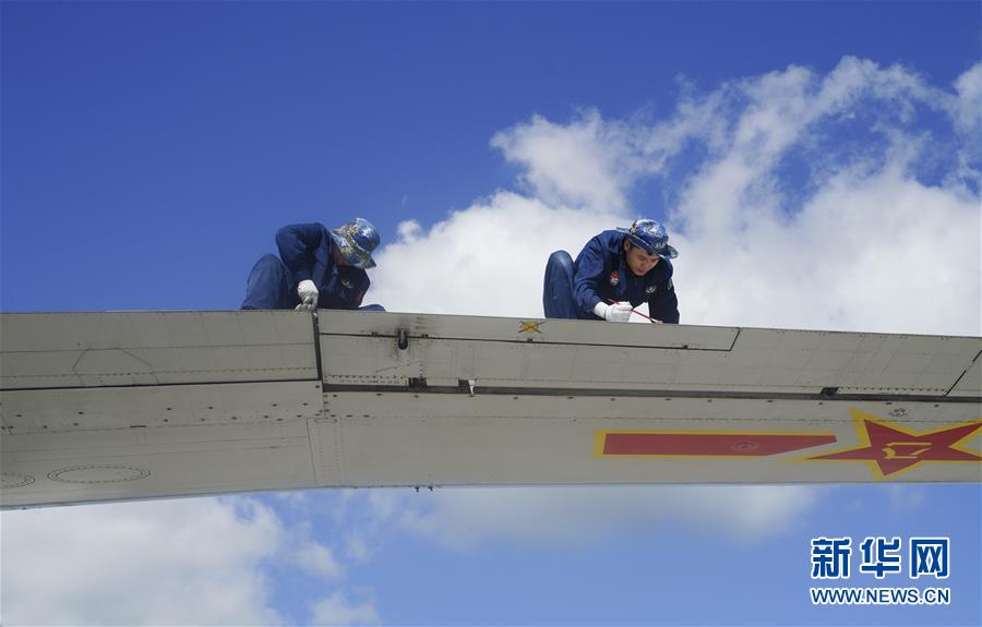 （在習近平強軍思想指引下&middot;我們在戰(zhàn)位報告&middot;圖文互動）（1）偵天探海 狩獵?？?mdash;&mdash;南部戰(zhàn)區(qū)海軍航空兵某師加速轉型提升新質戰(zhàn)斗力記事