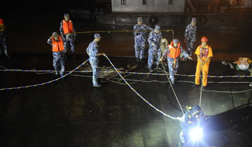 &ldquo;東方之星&rdquo;客輪救援：不分晝夜，不拋棄不放棄