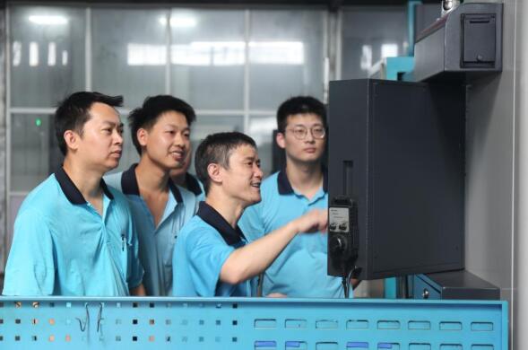 平凡的崗位，不平凡的業(yè)績！&mdash;&mdash;習(xí)近平總書記重要講話激勵各行各業(yè)勞動者建功新時代