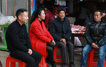 克難，帶領(lǐng)村民改變家鄉(xiāng)落后面貌