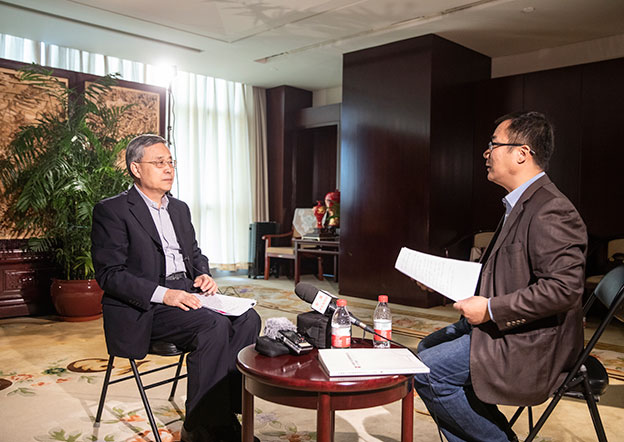 充分調(diào)動(dòng)信貸、債券、股權(quán)、理財(cái)、信托、保險(xiǎn)等各類金融資源