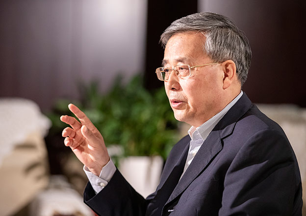 爭(zhēng)取三年以后，銀行業(yè)對(duì)民營(yíng)企業(yè)的貸款占新增公司類貸款的比例不低于50%