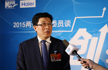 &ldquo;面對這種新型的、農(nóng)業(yè)轉(zhuǎn)型的項目，政府各級部門也都在研究怎么落實，還有很多細節(jié)上的問題。&rdquo;