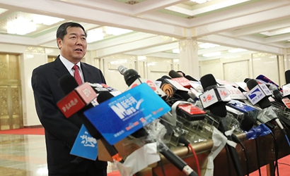 何立峰：2016年實(shí)現(xiàn)了穩(wěn)增長(zhǎng)、穩(wěn)就業(yè)