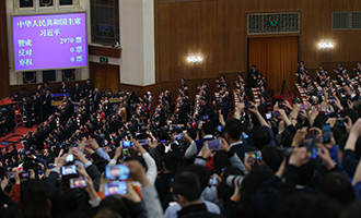 習(xí)近平全票當(dāng)選為國(guó)家主席、中央軍委主席