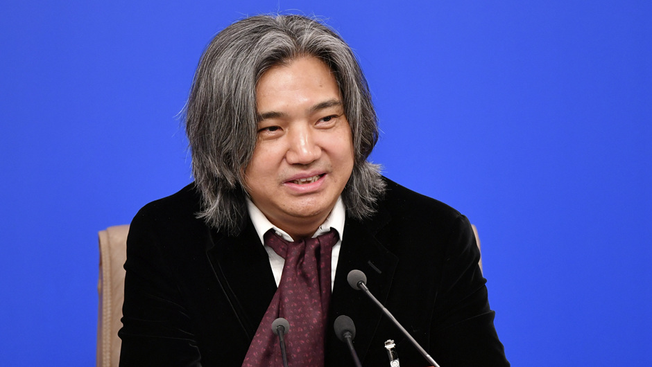 全國政協(xié)常委、文化文史和學(xué)習(xí)委員會委員，中國美術(shù)館館長，中國美術(shù)家協(xié)會副主席 吳為山