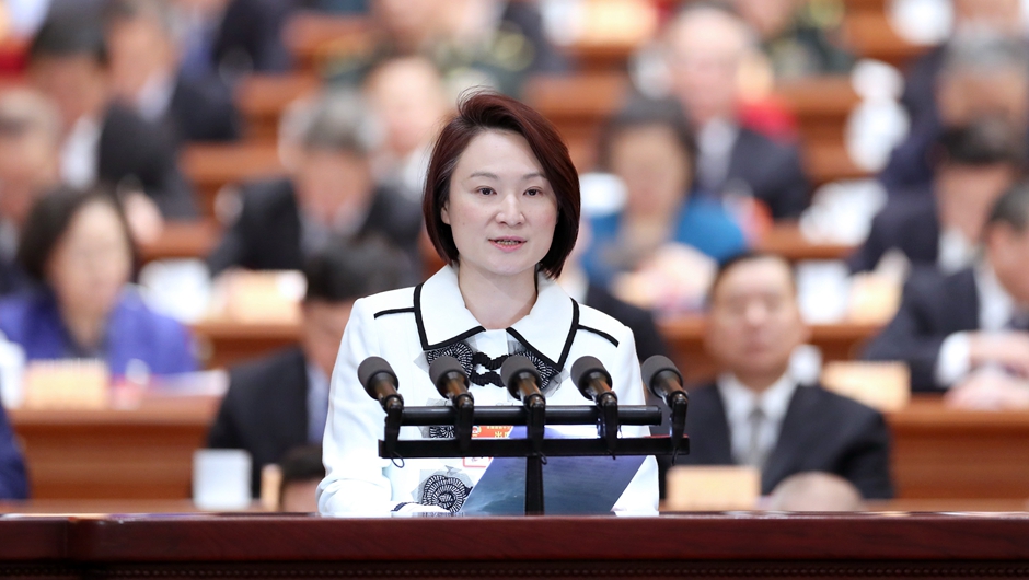 民建聯(lián)主席，香港立法會(huì)議員、行政會(huì)議成員 李慧瓊