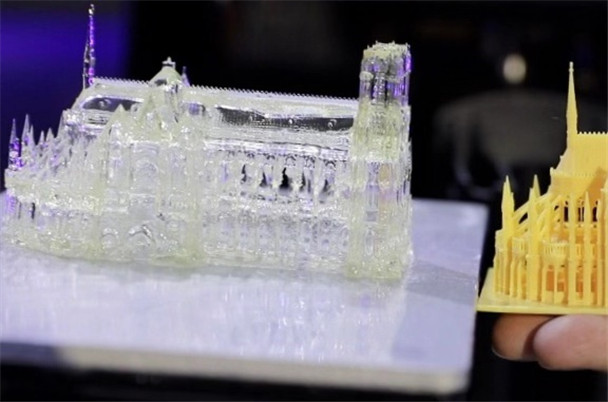 高效！精準(zhǔn)！現(xiàn)場(chǎng)體驗(yàn)超高速光固化3D打印機(jī)