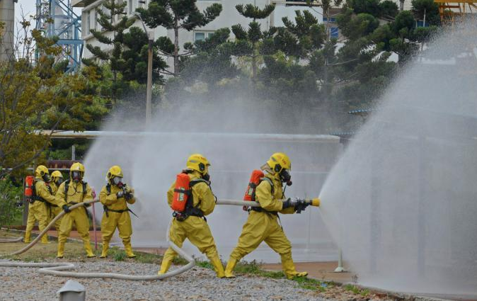 福建泉州開(kāi)展?；飞a(chǎn)安全事故綜合演練