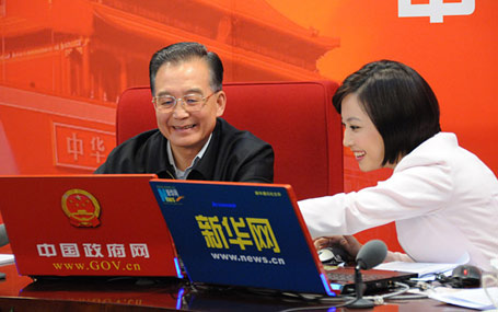 [回顧]2009年溫家寶總理接受中國(guó)政府網(wǎng)、新華網(wǎng)專訪